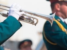 Unidad de Música de la Agrupación de Infantería de Madrid. Con “Ñ” de España