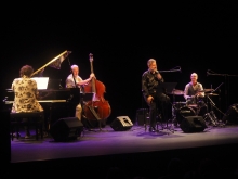 En tránsito: Homenaje a Joan Manuel Serrat