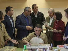 El consejero de Políticas Sociales y el alcalde visitaron la residencia y el centro de día para personas adultas con autismo de Nuevo Horizonte