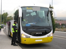 La práctica totalidad de los autobuses escolares de Las Rozas supera la inspección municipal