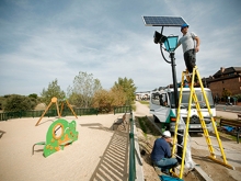 Las Rozas instala las primeras farolas solares en parques y zonas naturales para aumentar la eficiencia energética
