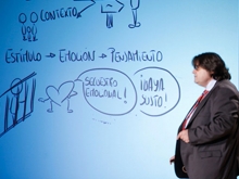 El Ayuntamiento pondrá en marcha talleres de inteligencia emocional para desempleados con el coach Roberto Aguado