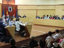 El Pleno aprueba los precios públicos para las nuevas rutas escolares al IES Carmen Conde y J. Gª Nieto