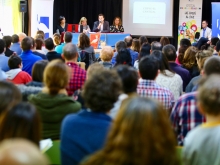 De la Uz presenta una nueva Guía de Escolarización para ayudar a las familias de Las Rozas en este proceso 