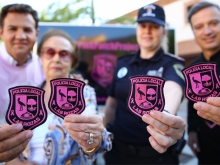 La Policía Local de Las Rozas incorporará el rosa a uniformes y vehículos en octubre para concienciar sobre el cáncer de mama