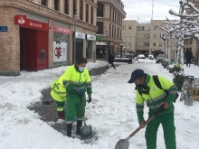 Las Rozas refuerza sus medios técnicos con 6 retroexcavadoras  para retirar la gran cantidad de nieve acumulada