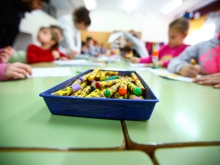 El Ayuntamiento lanza una guía sobre centros, plazos e información para ayudar a las familias en la escolarización 