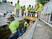 La consejera de Medio Ambiente, Paloma Martin y el alcalde de Las Rozas, José de la Uz, visitan las obras de Canal de Isabel II en El Encinar