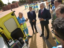 De la Uz acompaña a Ruiz Escudero en la presentación de los nuevos medios del SUMMA 112 en Las Rozas