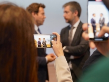 El alcalde, José de la Uz, acompañó al consejero de Presidencia, Miguel Ángel García, en su encuentro empresarial en Las Rozas