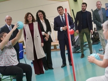 De la Uz acompaña a Isabel Díaz Ayuso en su visita la Asociación Nuevo Horizonte
