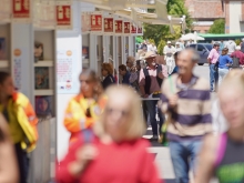 La calle Real de Las Rozas acoge la Feria del Libro 2025