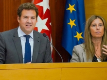 Cheque Bebé, más vivienda joven y mejoras en instalaciones deportivas